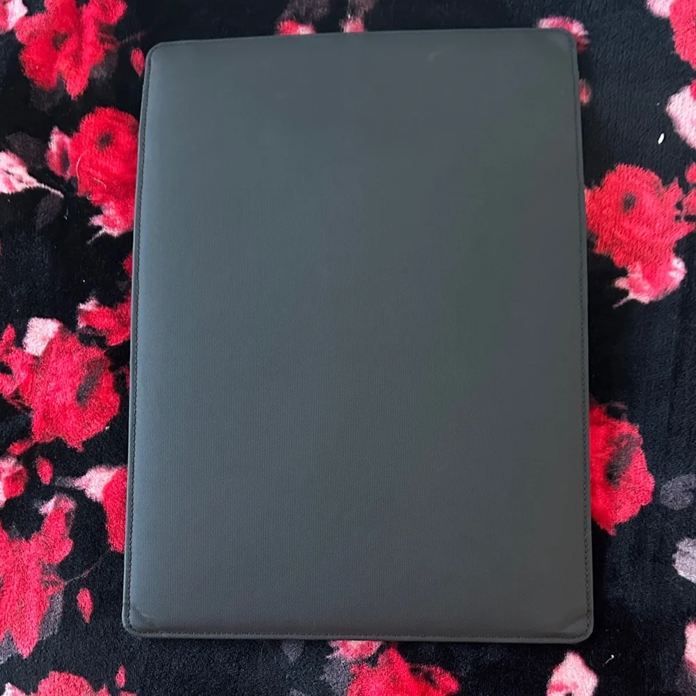 Tablet Folio Case - Gray & Black